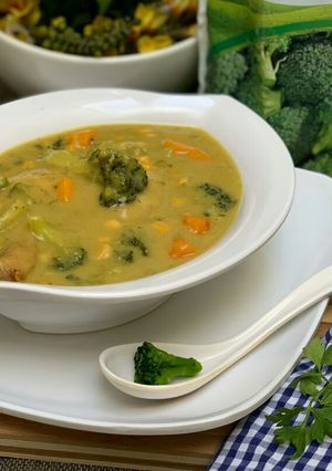 POTATOES BROCCOLI VEG SOUP(Indian style) ainihin hoton girkin