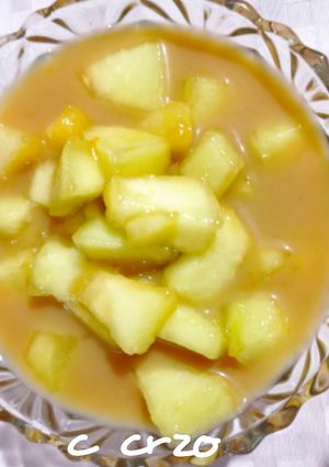 Una foto de Melón con leche condensada y caramelo