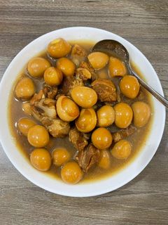 Hình của món Thịt kho trứng cút.
