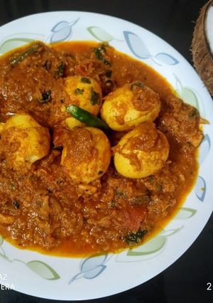 A picture of Tamil egg gravy.