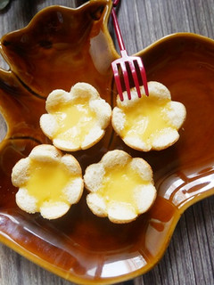 好簡單「小花吐司蛋塔」小小惹人愛 ♪ 的食譜成品照片