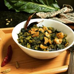 A picture of Kashmiri Saag.