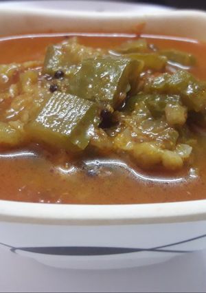 दोडक्याची भाजी (dokyachi bhaji recipe in marathi) रेसिपी चे मुख्य फोटो