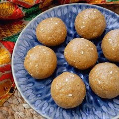 A picture of Nut-Free Til ke Ladoo.