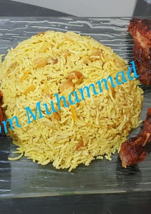 صورة لوصفة أرز بخاري مع دجاج مشوي 🍛🍗