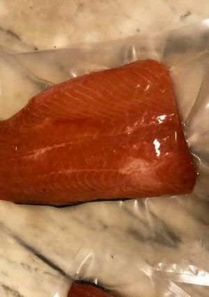 Foto di Salmone affumicato di Natale fatto in casa