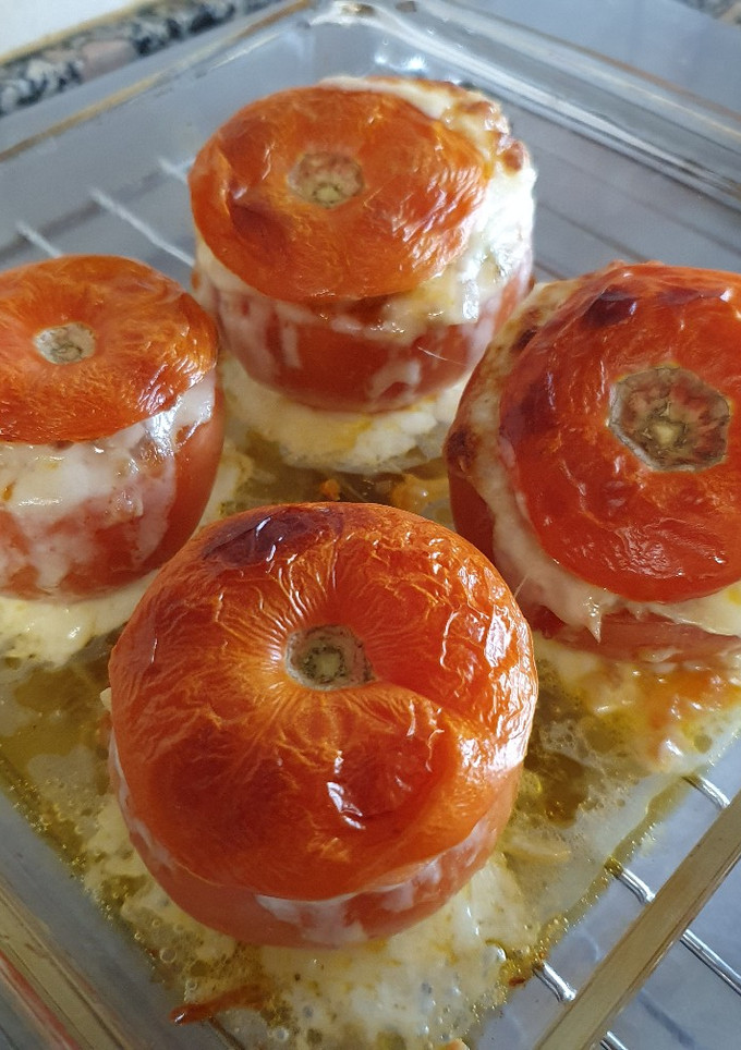 Una foto de Tomates rellenos al horno
