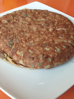 Una foto de Tortilla de berenjena ligera y muy jugosa 🍆