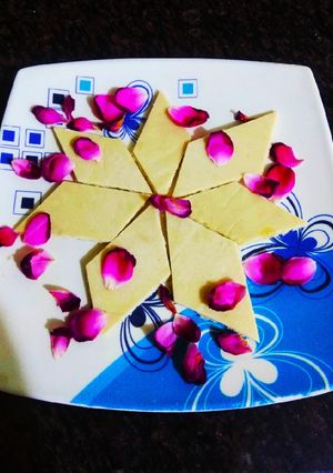 A picture of Kaju katli.