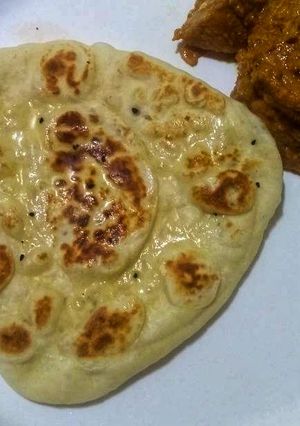 বাটার নান(butter naan recipe in Bengali) রেসিপির প্রধান ছবি