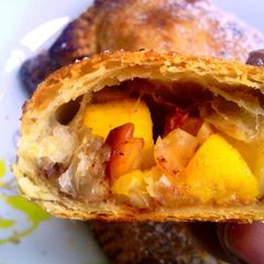 A picture of Pastelilos de Mango (mango puff pastry turnovers) #eastercontest.
