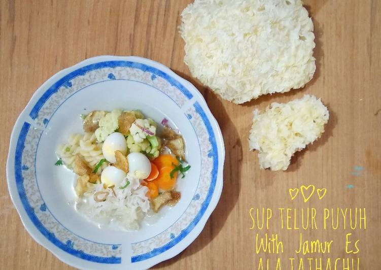 Sup telur puyuh dengan jamur es
