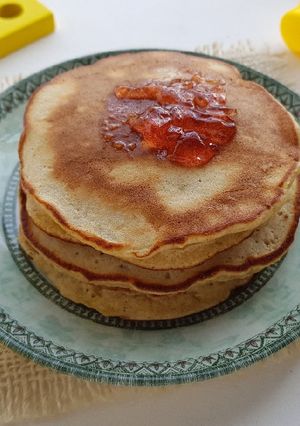 A picture of 3 Ingredients Pancakes.