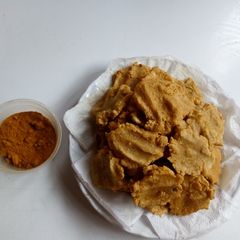 A picture of Cassava patties.