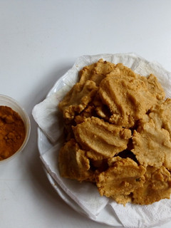 A picture of Cassava patties.