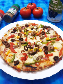 વેજ. પીઝા (Veg. pizza recipe in Gujarati) રેસીપી મુખ્ય ફોટો