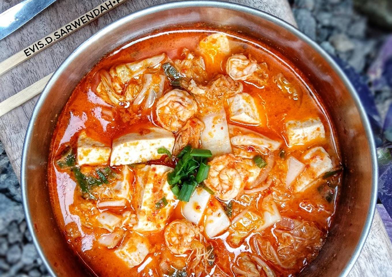 Sundubu Jjigae (Sup Tahu Pedas)