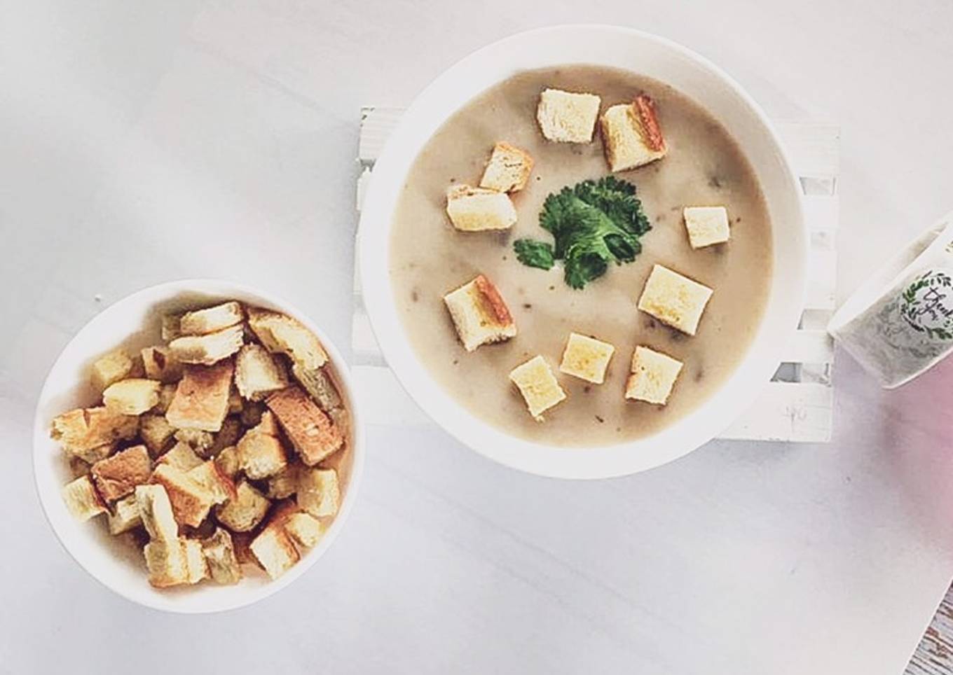 Mottainai: Suppe med ristet brød og svampe 🍄🍲