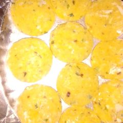 A picture of Aloo ande ke kabab.