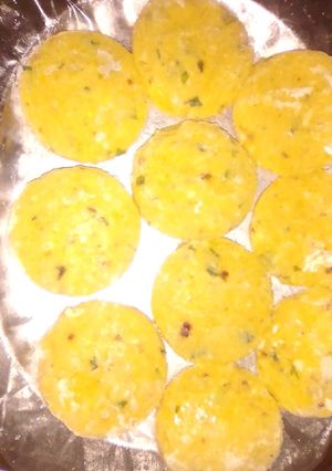 A picture of Aloo ande ke kabab.