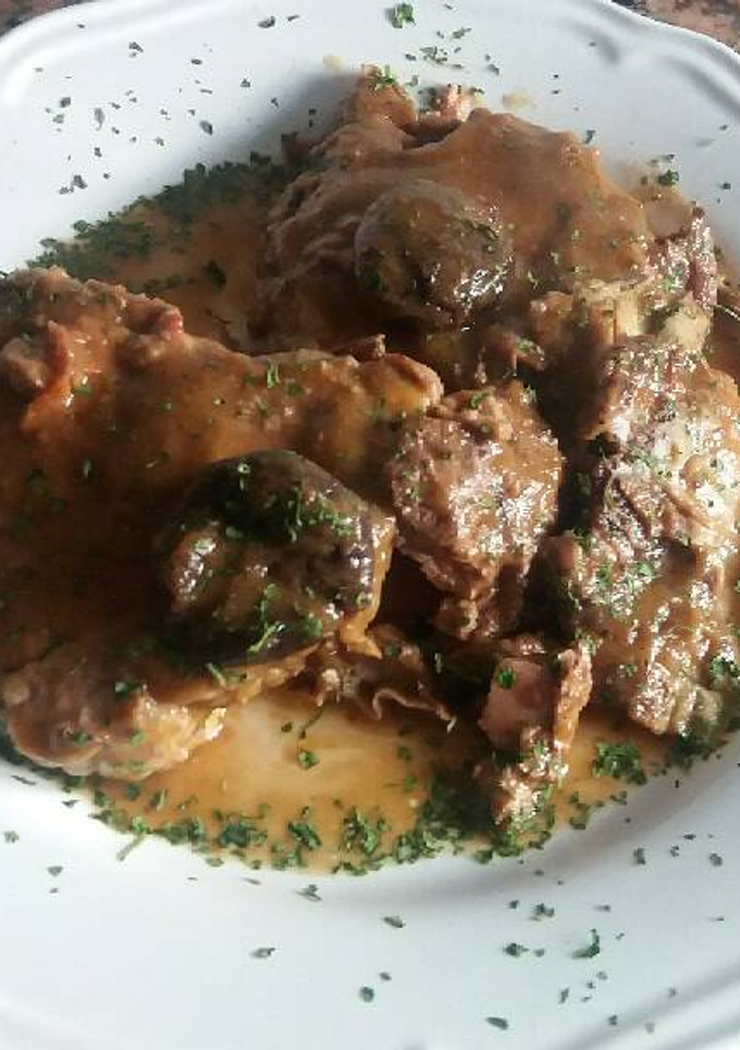 Una foto de Pollo relleno de carne y bacon