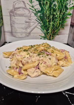 Une photo de One pot pasta au poulet lardons et crème au Cookeo infnity 😀