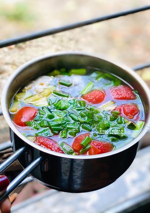 Hình của món Canh Cá Thu Nấu Cà Chua Măng Tây Bí Ngòi.