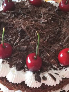 Φωτογραφία της συνταγής Black forest με φρέσκα κεράσια!