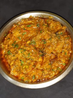 बैंगन का भरता (baigan Ka bharta recipe in Hindi) रेसिपी मुख्य फोटो