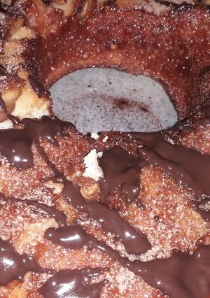 Una foto de Torta invertida de manzanas, con caramelo y chocolate
