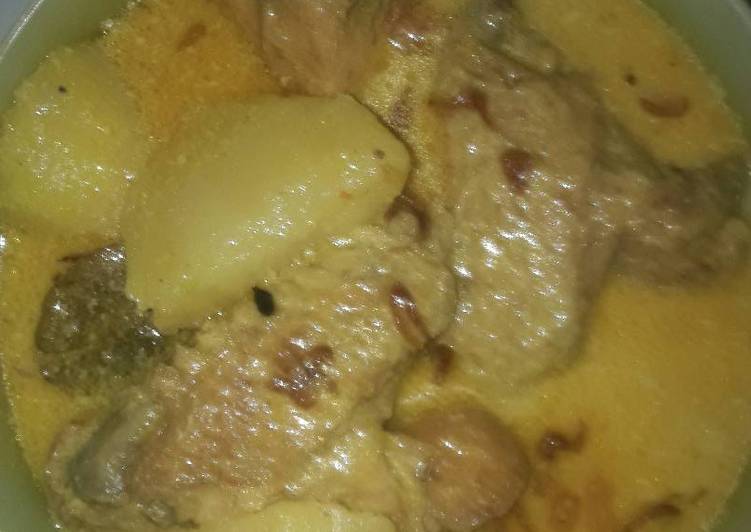 Resep Opor ayam &amp; kentang Yang Menggugah Selera