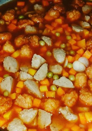 Foto resep Sup merah dengan bakso udang goreng