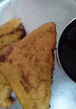 A picture of Bread Pakoda.