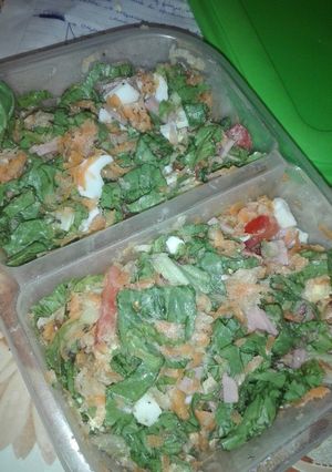 Una foto de Ensalada bien fresca con hinojo😋