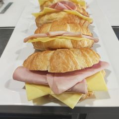 A picture of Croissant.