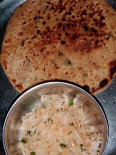 मूली के पराठे (Mooli ke parathe recipe in hindi) रेसिपी मुख्य फोटो
