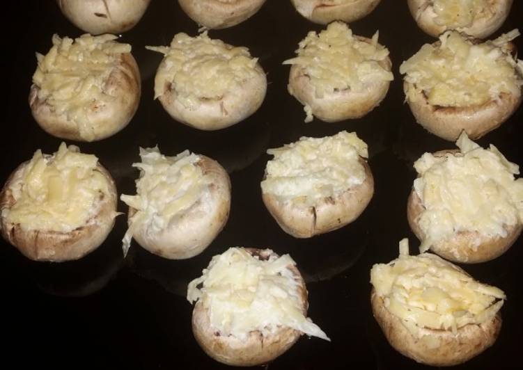 Фаршированные шампиньоны, запеченные в духовке