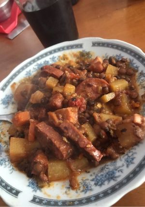 Una foto de Guiso de lentejas, ideal para estos días fríos!