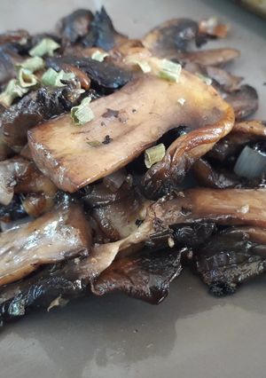 Une photo de Poêlée de champignons à la plancha