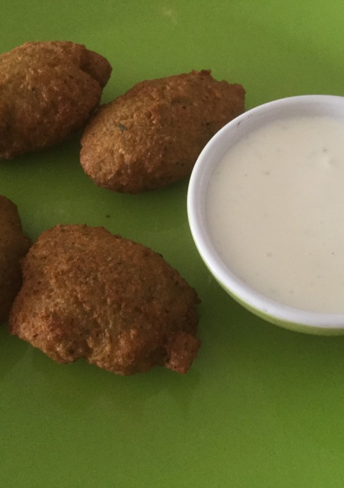 Una foto de Salsa de yogurt para falafel