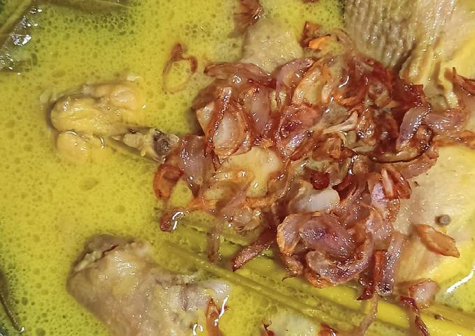 Resep Opor Ayam Kuah Kuning Oleh Novita Andrian Cookpad