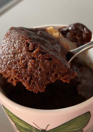 Una foto de Brownie de plátano al microondas