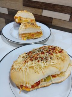 બૉમ્બ રોલ સેન્ડવિચ (Bombay Roll Sandwich Recipe in Gujarati) રેસીપી મુખ્ય ફોટો
