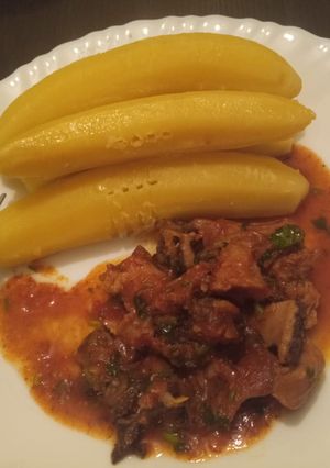 A picture of Matumbo served with bananas.