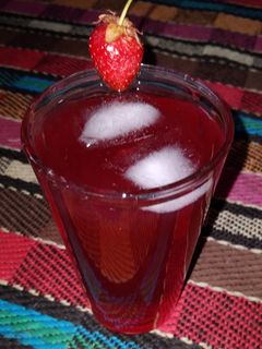 عکسی از دستور شربت توت فرنگی😍😍