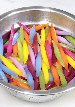 七彩繽紛銀針粉 的食譜成品照片