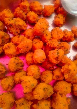 मूंग दाल पकौड़े (Moong dal pakode recipe in hindi) रेसिपी मुख्य फोटो