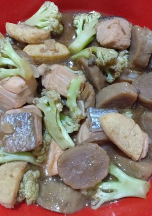 Foto resep Bloomkol Salmon saus Mentega