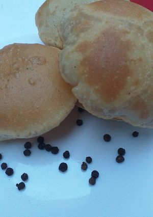 काली मिर्च की पूरी (Kali mirch ki puri recipe in Hindi) रेसिपी मुख्य फोटो