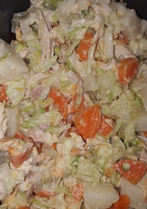 Una foto de Ensalada de pollo